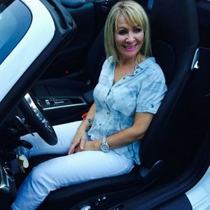 Meet your Posher, Karon